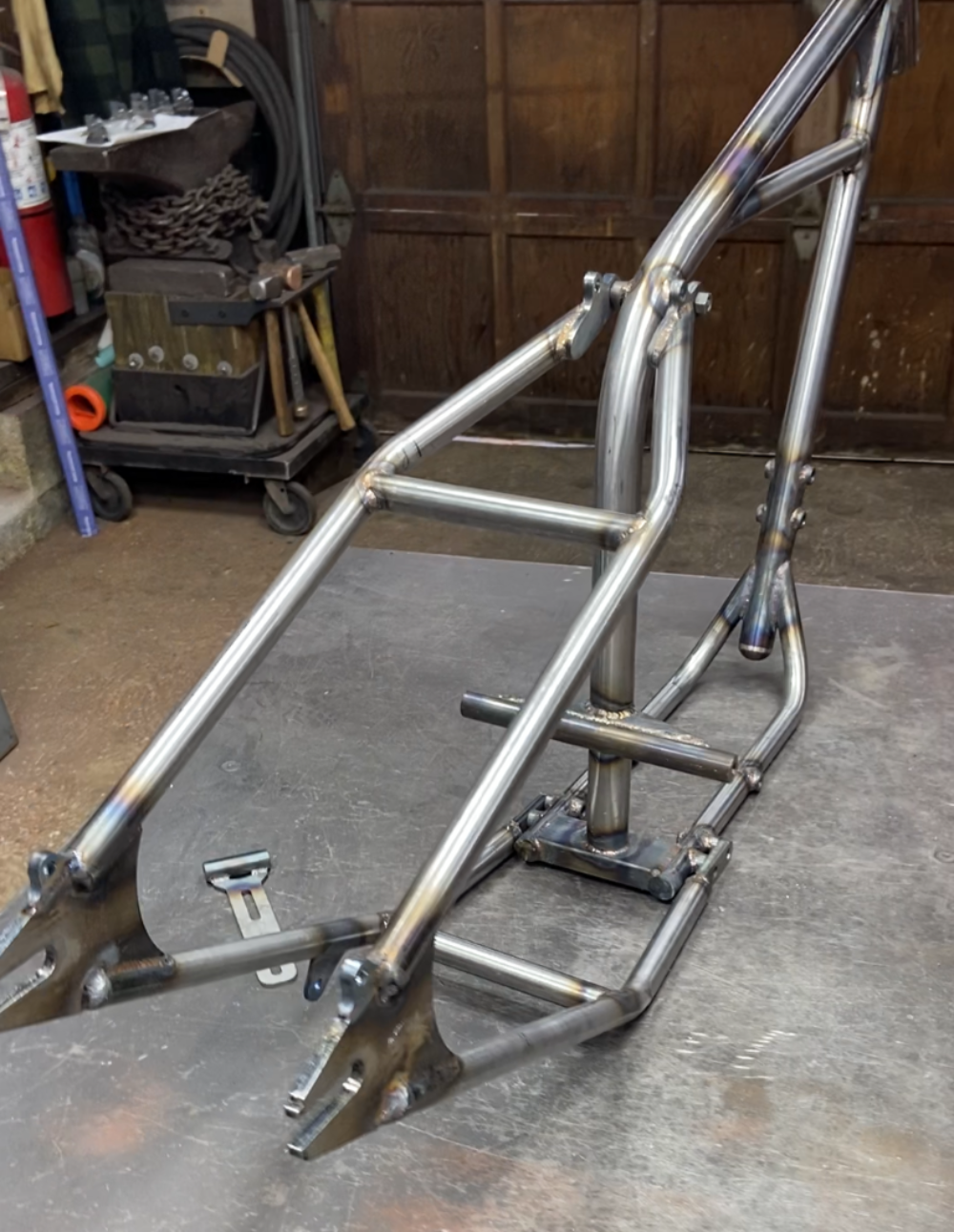 Motor. Shop Frame Triumph Repop Bobber Chopper Cafe Racer Front Frame Loop for Unit 650 / ...
